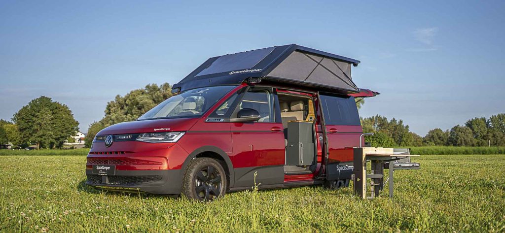 Le multivan de VW prend de la hauteur avec le prototype SpaceCamper classic+